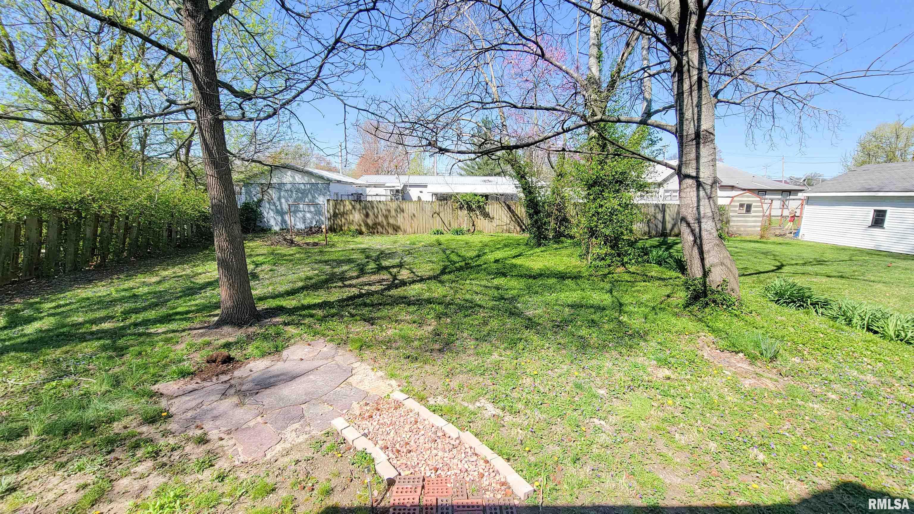 306 Valbert Street Flora, IL 62839 - Photo 46 of 48 Gallery Image 46