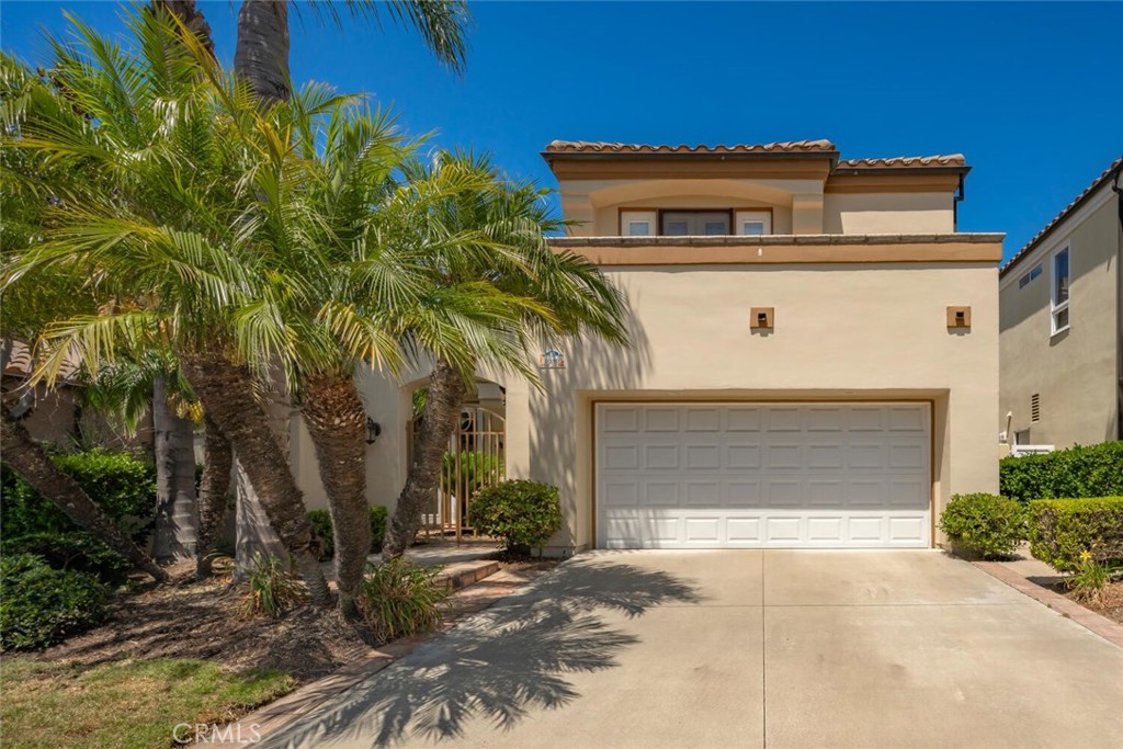 6546 Morningside Drive Huntington Beach, CA 92648 - Photo 3 of 74 a view of a house with a yard and plants