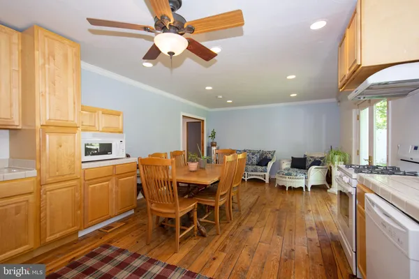 $3,450 | 608 Charles Avenue, Deale, MD 20751