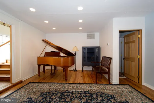 $3,450 | 608 Charles Avenue, Deale, MD 20751
