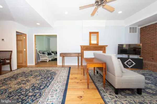 $3,450 | 608 Charles Avenue, Deale, MD 20751