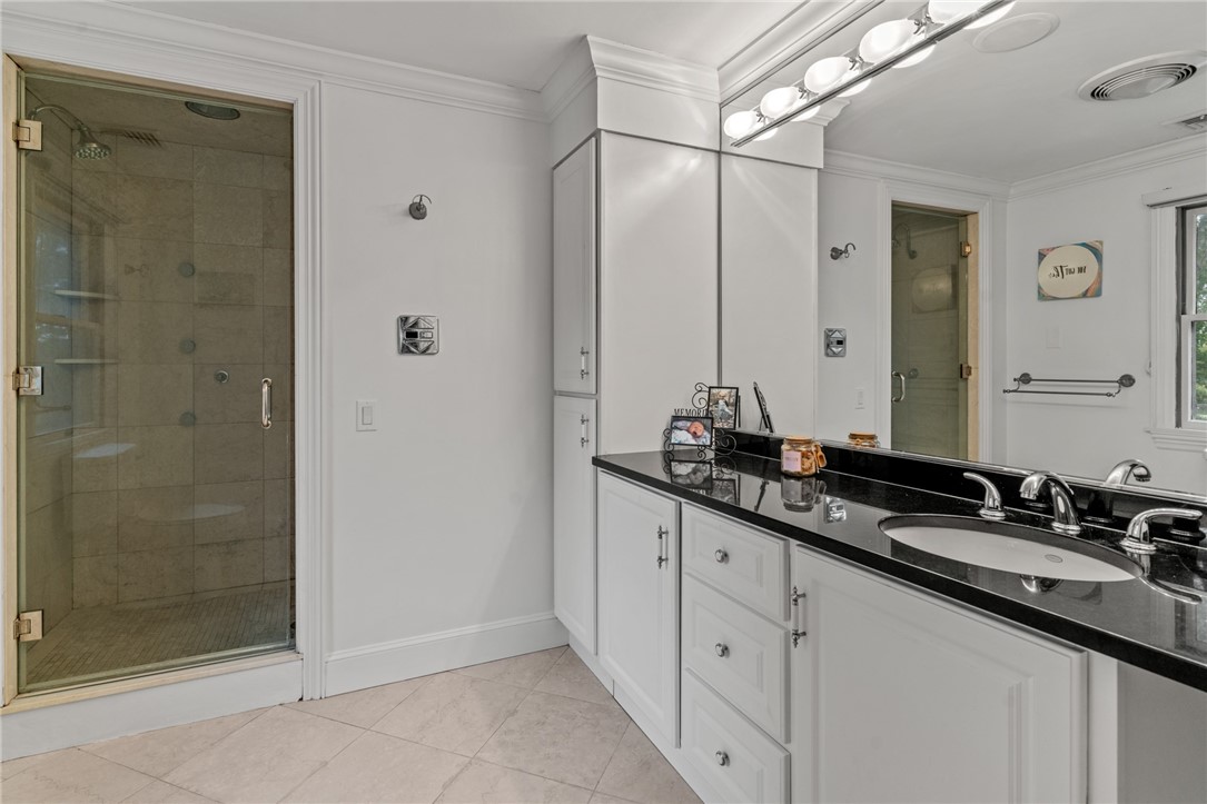 67 Serpentine Road Warren, RI 02885 - Photo 13 of 23 Gallery Image 13