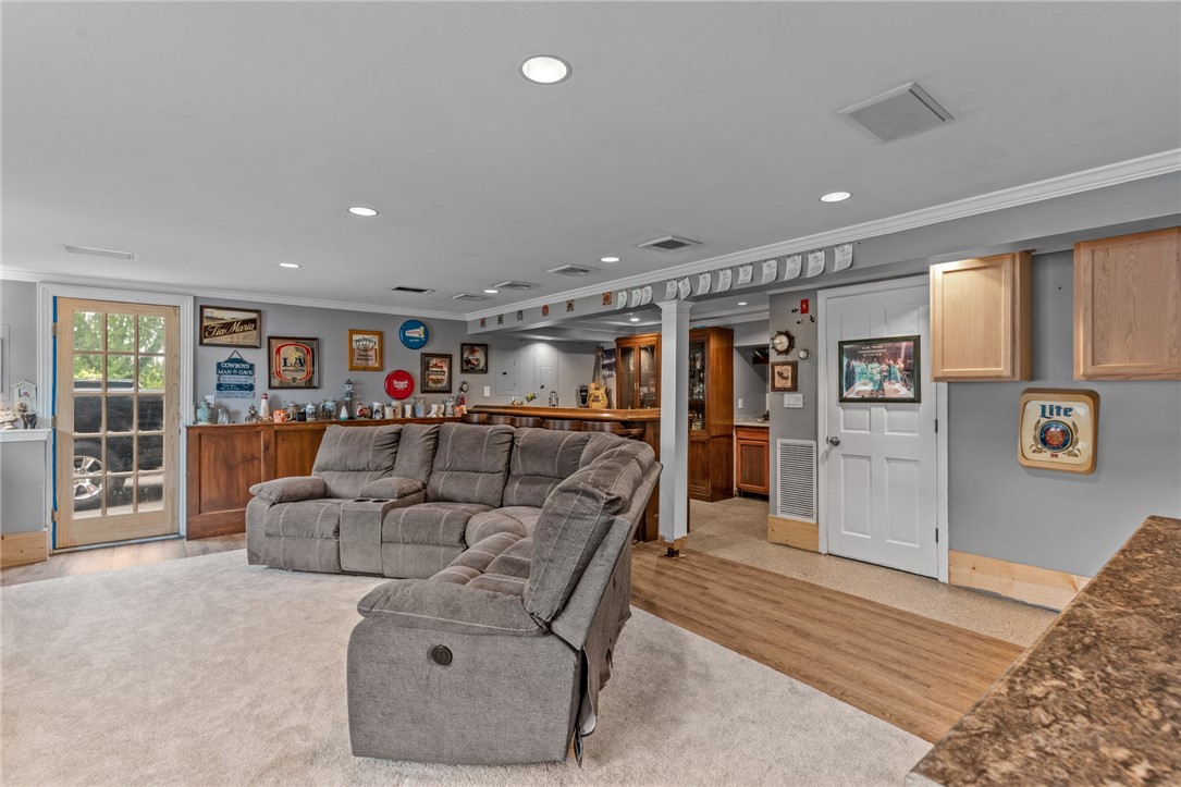 67 Serpentine Road Warren, RI 02885 - Photo 17 of 23 Gallery Image 17