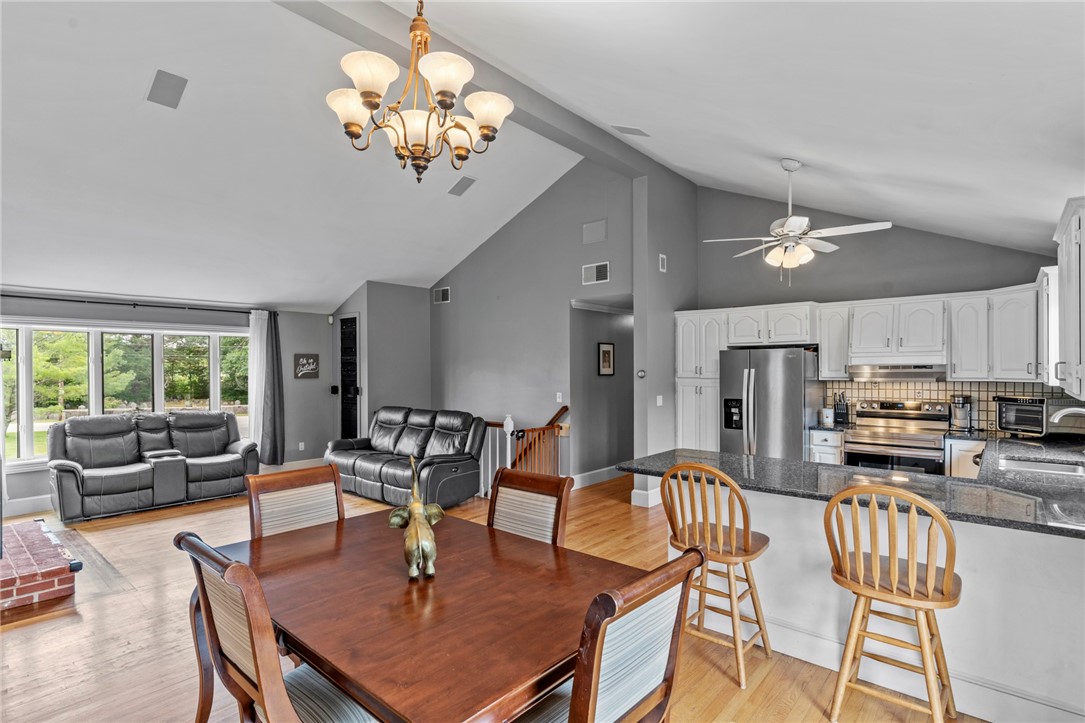 67 Serpentine Road Warren, RI 02885 - Photo 6 of 23 Gallery Image 6