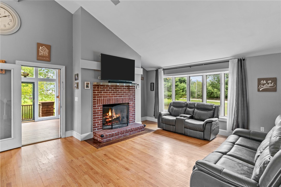 67 Serpentine Road Warren, RI 02885 - Photo 10 of 23 Gallery Image 10