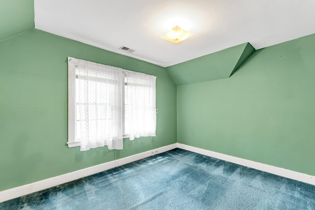 53 Thompson Street Boston, MA 02136 - Photo 17 of 35