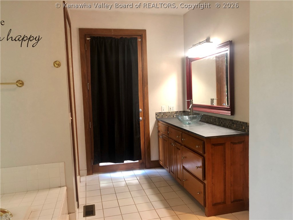 43 Spruce Ridge Hurricane, WV 25526 - Photo 14 of 15 Gallery Image 14