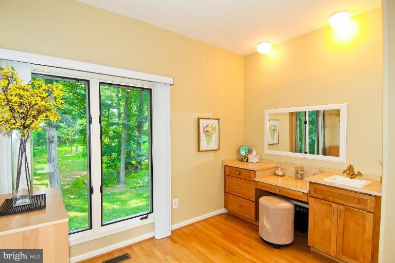 11673 Bennington Woods Road Reston, VA 20194 - Photo 14 of 30 Bedroom (Master)