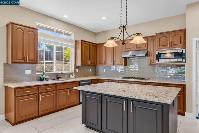 $1,359,000 | 4362 Lynn Drive, Concord, CA 94518