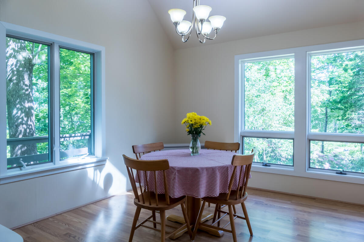 15 Cushing Briggs Road Freeport, ME 04032 - Photo 17 of 86 25-Dining (2 of 3)
