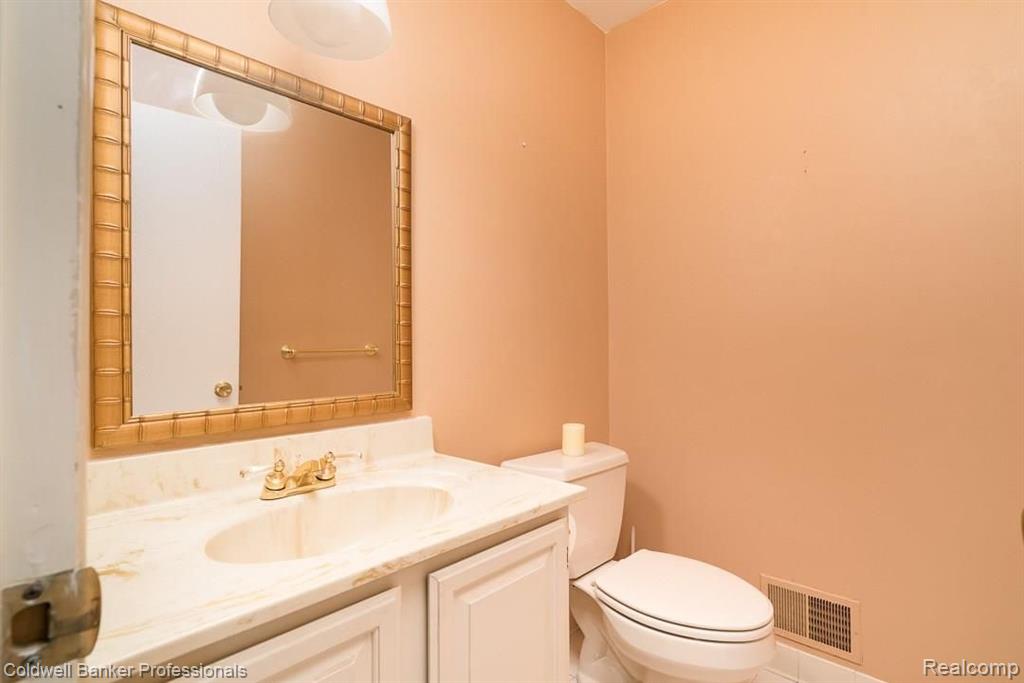 1825 Reis Court Rochester Hills, MI 48309 - Photo 15 of 30
