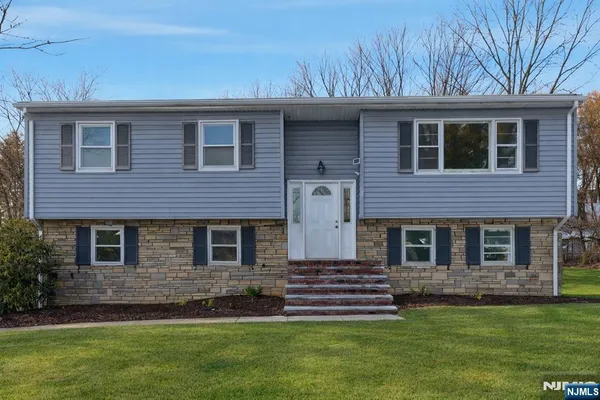 $450,000 | 6 Brookside Avenue, Hackettstown, NJ 07840