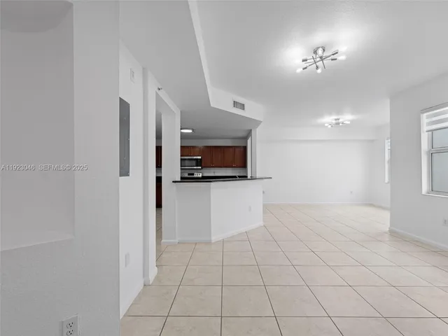 a view of a livingroom with an empty space