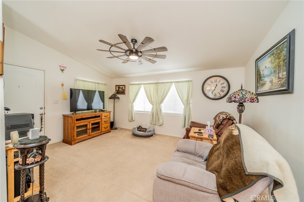 22241 Nisqually Road, Unit 59 Apple Valley, CA 92308 - Photo 7 of 54