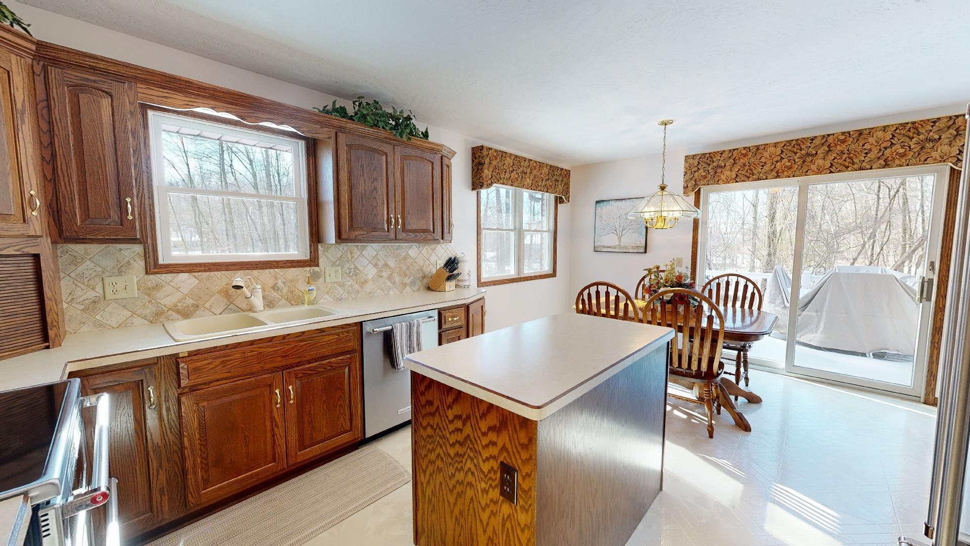 9201 Downing Road Birch Run, MI 48415 - Photo 3 of 59 50102896-2.JPG