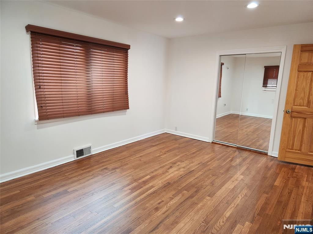 561 Green Valley Road Paramus, NJ 07652 - Photo 15 of 28
