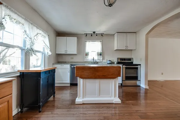 $445,000 | 329 Mill Street, Lancaster, MA 01523