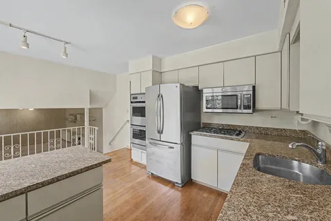 $675,000 | 3418 Maple Leaf Drive, Glenview, IL 60026