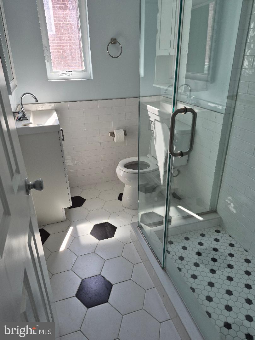 4812 Topping Road Rockville, MD 20852 - Photo 9 of 22 First Floor Renovated Bathroom