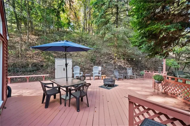 a view of backyard with green space