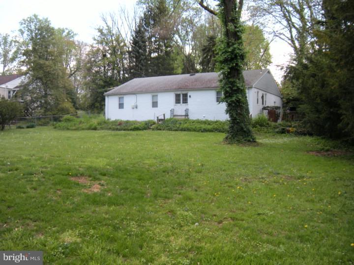 118 Crocus Road Feasterville-Trevose, PA 19053 - Photo 10 of 15 Gallery Image 10
