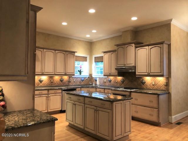 3533 Masonboro Loop Road Wilmington, NC 28409 - Photo 14 of 67 Kitchen for a Chef