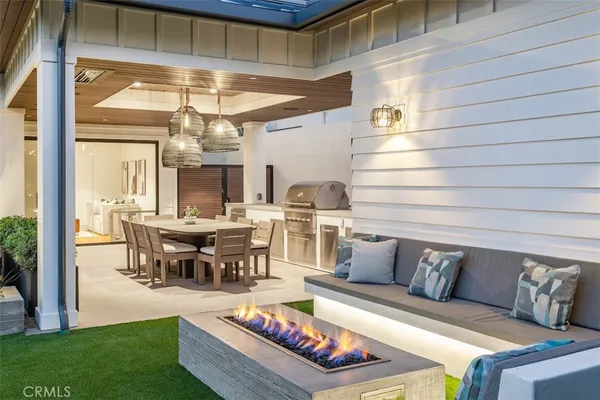 $11,975,000 | 2965 La Carlita Place, Hermosa Beach, CA 90254