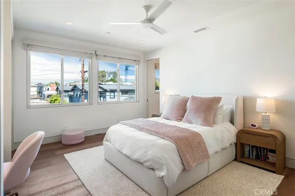 $11,975,000 | 2965 La Carlita Place, Hermosa Beach, CA 90254