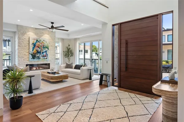 $11,975,000 | 2965 La Carlita Place, Hermosa Beach, CA 90254