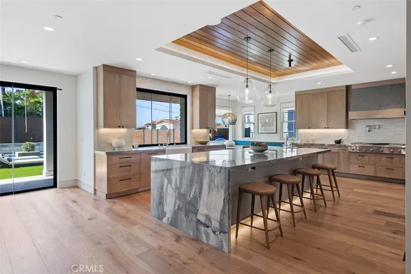 $11,975,000 | 2965 La Carlita Place, Hermosa Beach, CA 90254