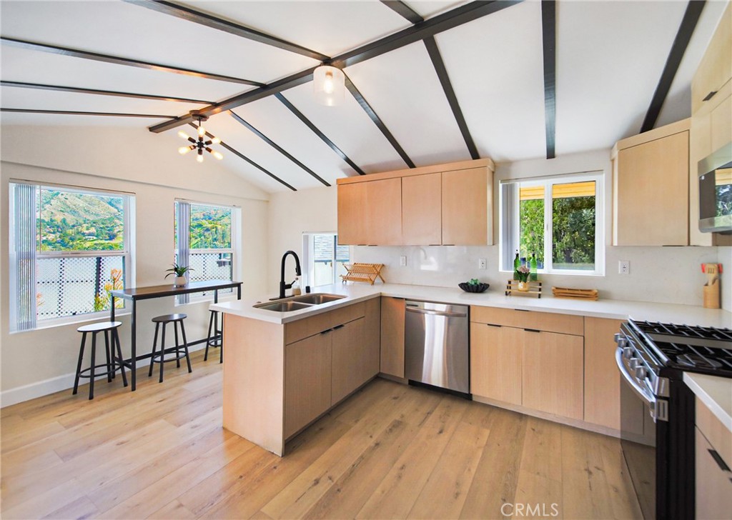 7867 Rim Canyon Road Sunland, CA 91040 - Photo 12 of 40