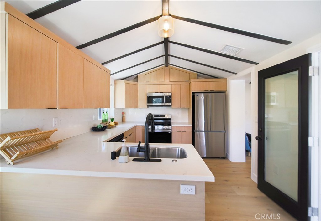 7867 Rim Canyon Road Sunland, CA 91040 - Photo 9 of 40