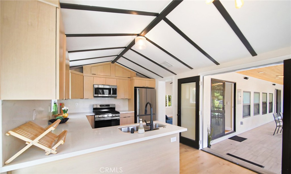 7867 Rim Canyon Road Sunland, CA 91040 - Photo 10 of 40