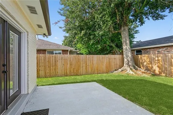$650,000 | 1220-22 Carrollton Avenue, Metairie, LA 70005
