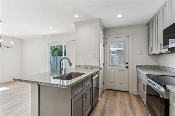 $650,000 | 1220-22 Carrollton Avenue, Metairie, LA 70005