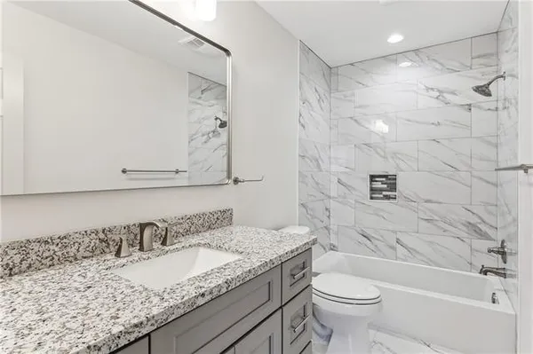 $650,000 | 1220-22 Carrollton Avenue, Metairie, LA 70005