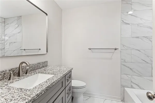 $650,000 | 1220-22 Carrollton Avenue, Metairie, LA 70005