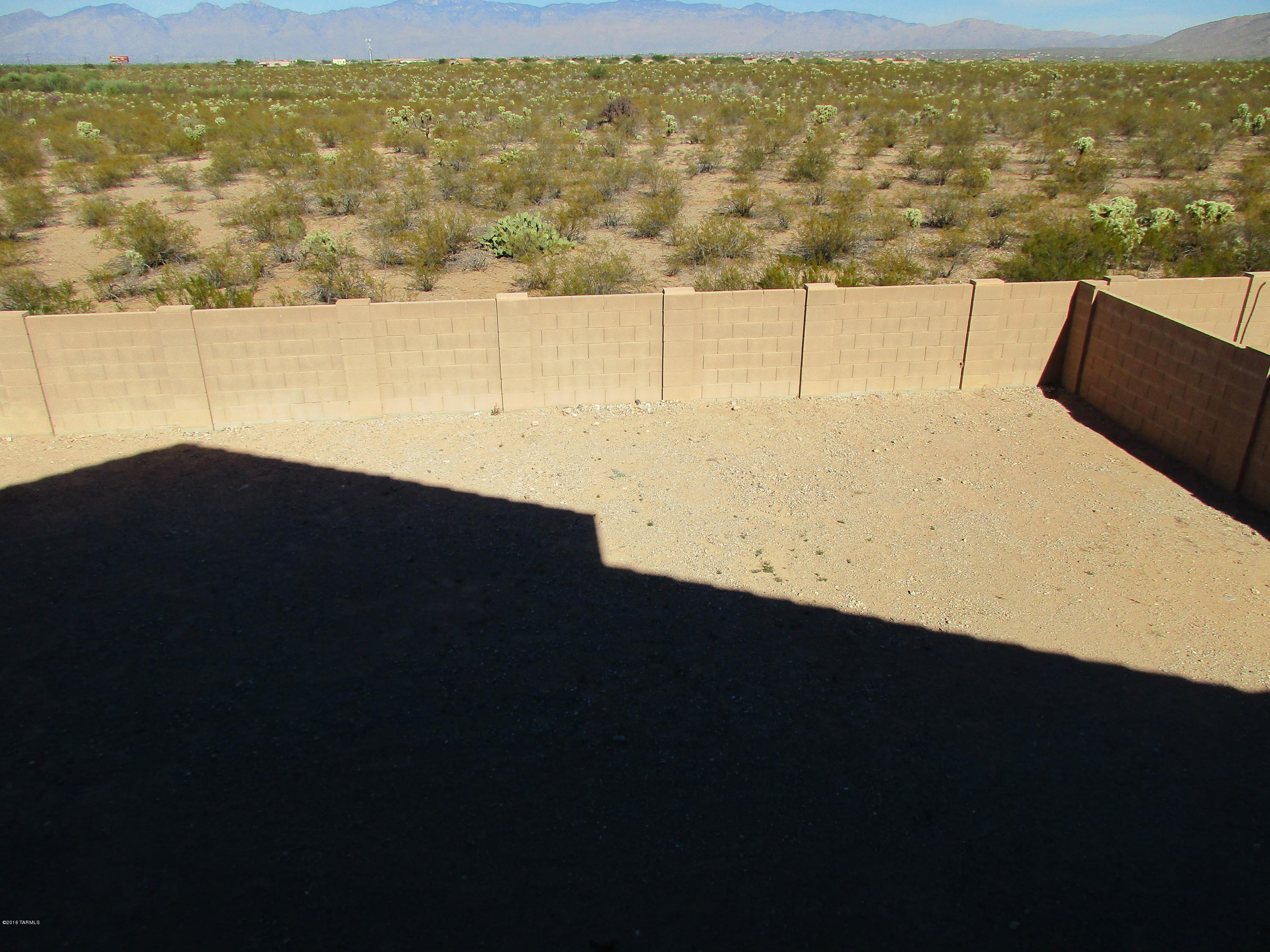 10453 East Rita Ranch Crossing Circle Tucson, AZ 85747 - Photo 3 of 10