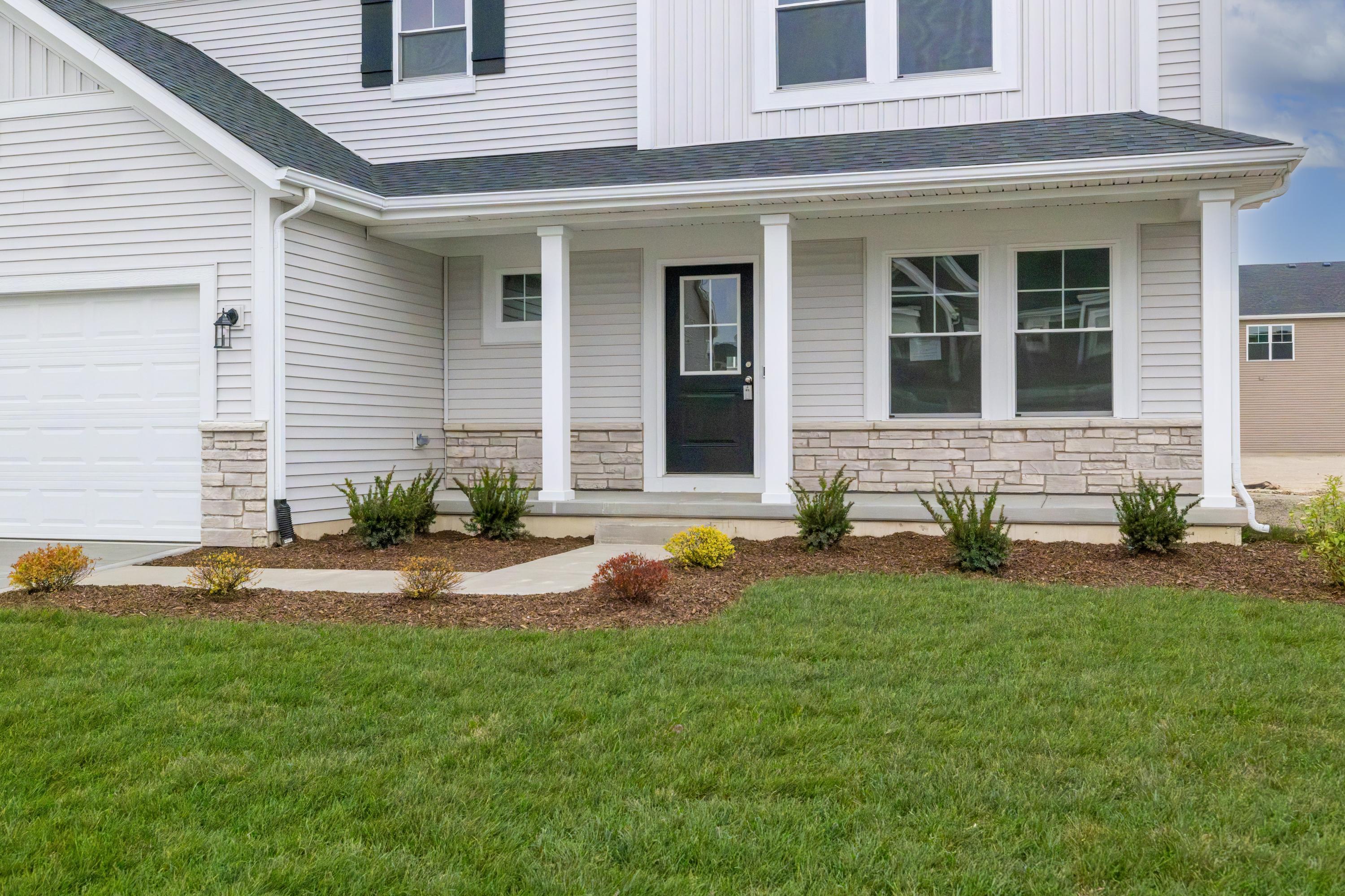 545 East 130th Place Crown Point, IN 46307 - Photo 25 of 25 a front view of a house with a yard
