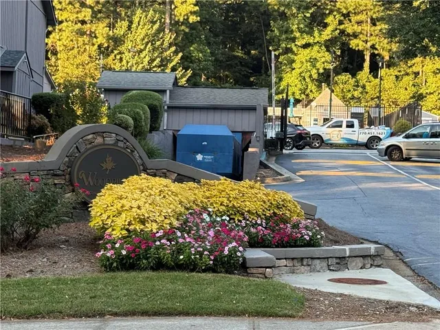 $215,000 | 4005 Woodridge Way, Tucker, GA 30084