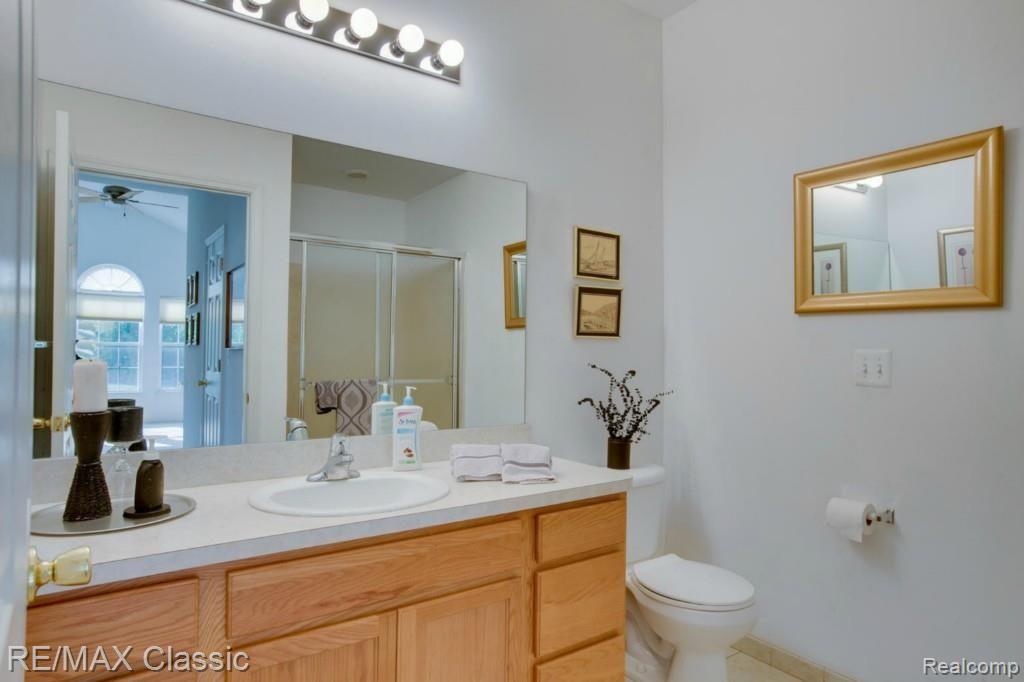 4064 Bridgeview Lane, Unit 67 Canton, MI 48188 - Photo 17 of 23 Master Bath