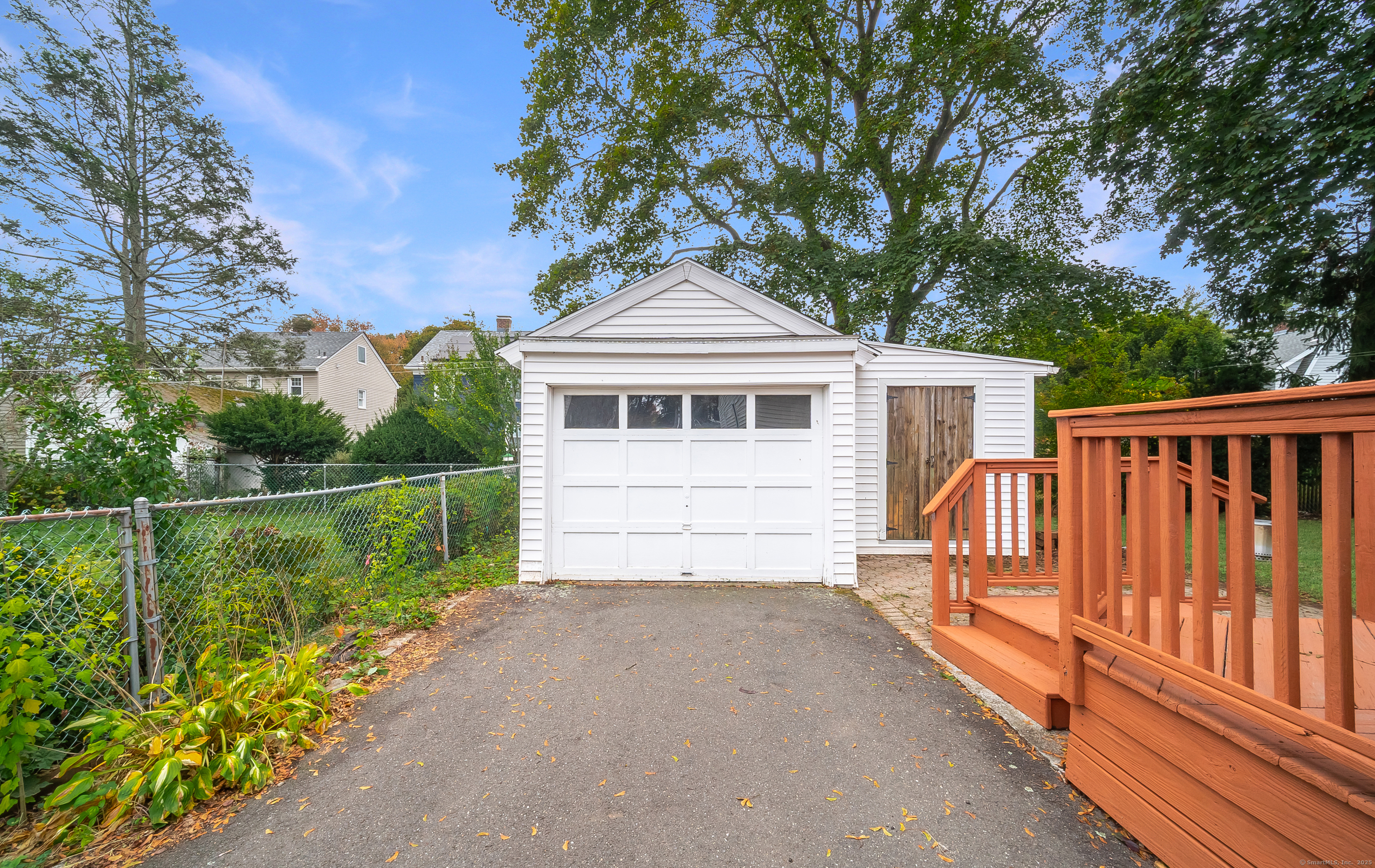 18 Ingram Street Hamden, CT 06517 - Photo 5 of 39