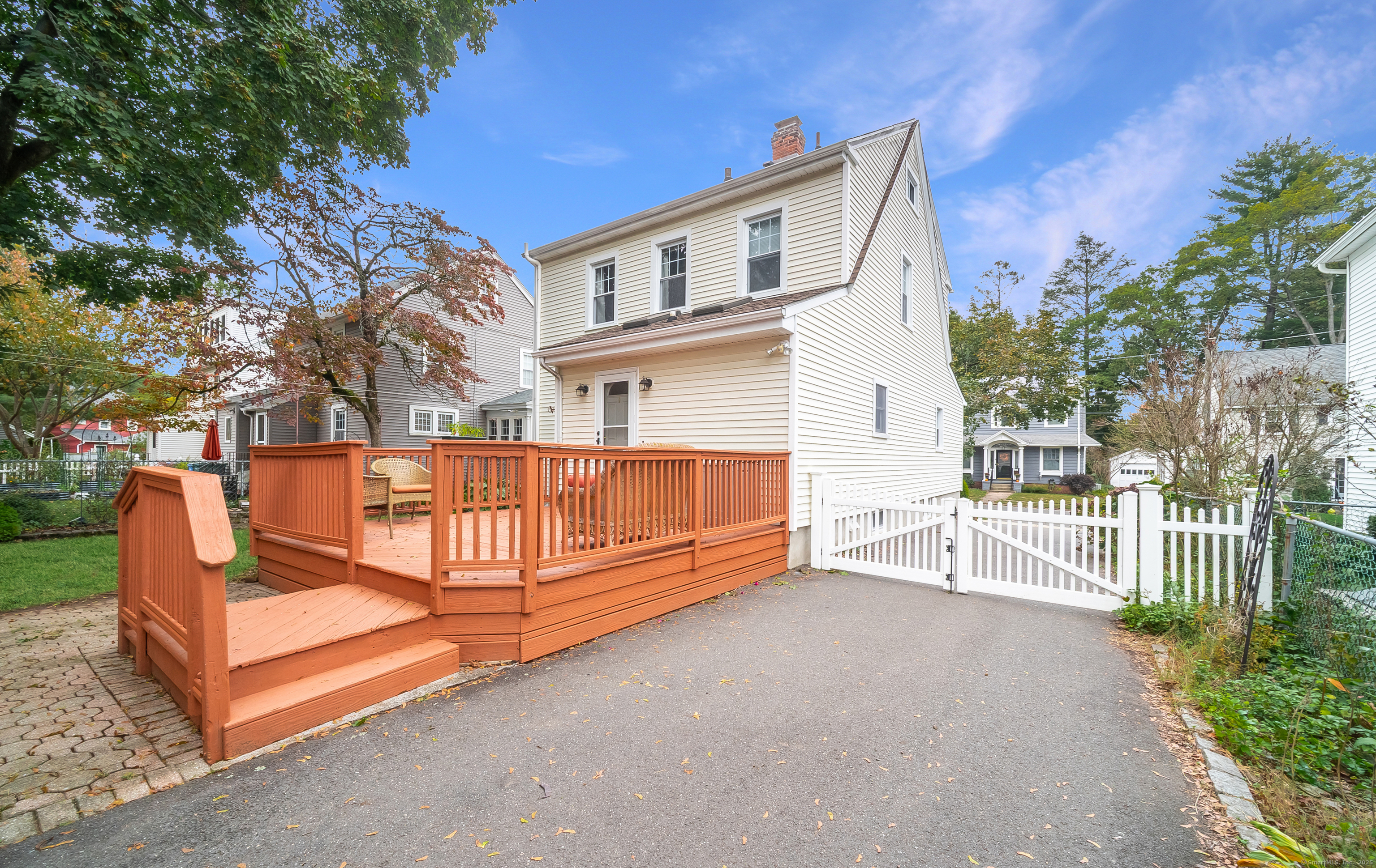 18 Ingram Street Hamden, CT 06517 - Photo 6 of 39