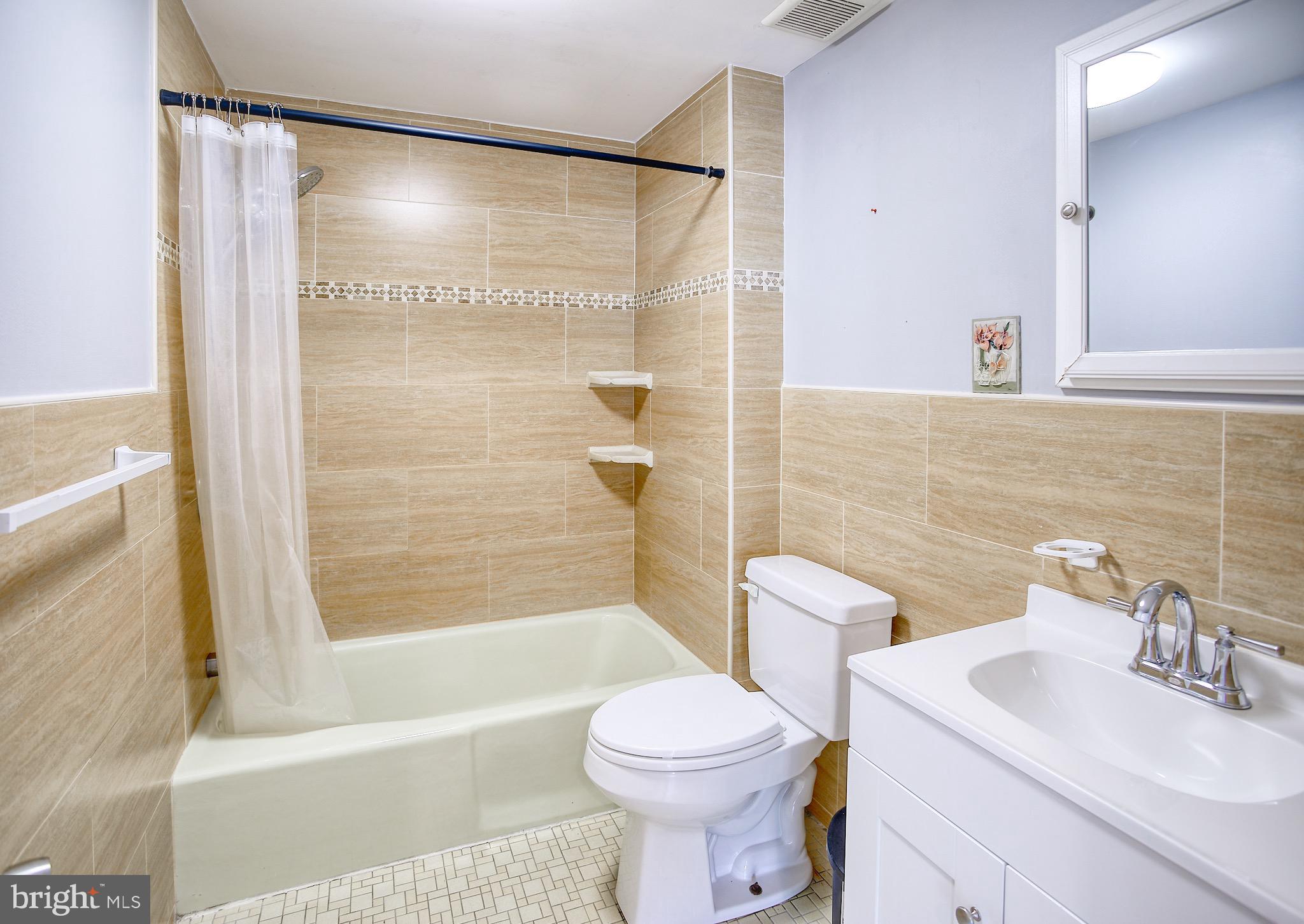 308 Severn Avenue Rosedale, MD 21237 - Photo 9 of 30 Main level full bath