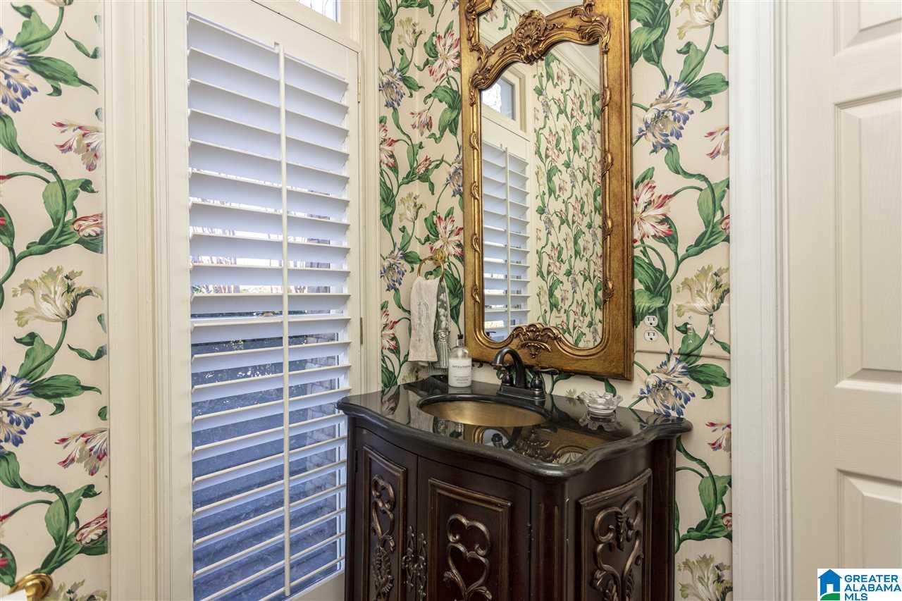 1002 Crest Road Leeds, AL 35094 - Photo 11 of 39 Gallery Image 11