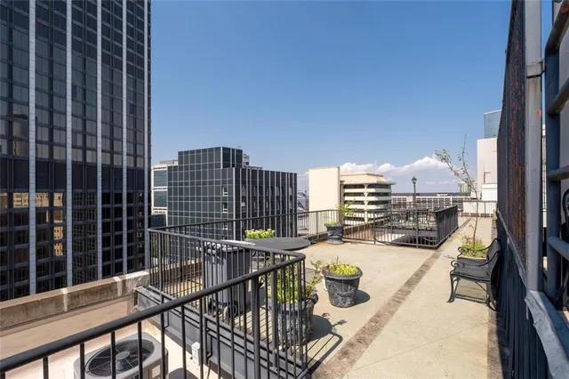 $199,000 | 32 Peachtree Street Northwest, Unit 804, Atlanta, GA 30303