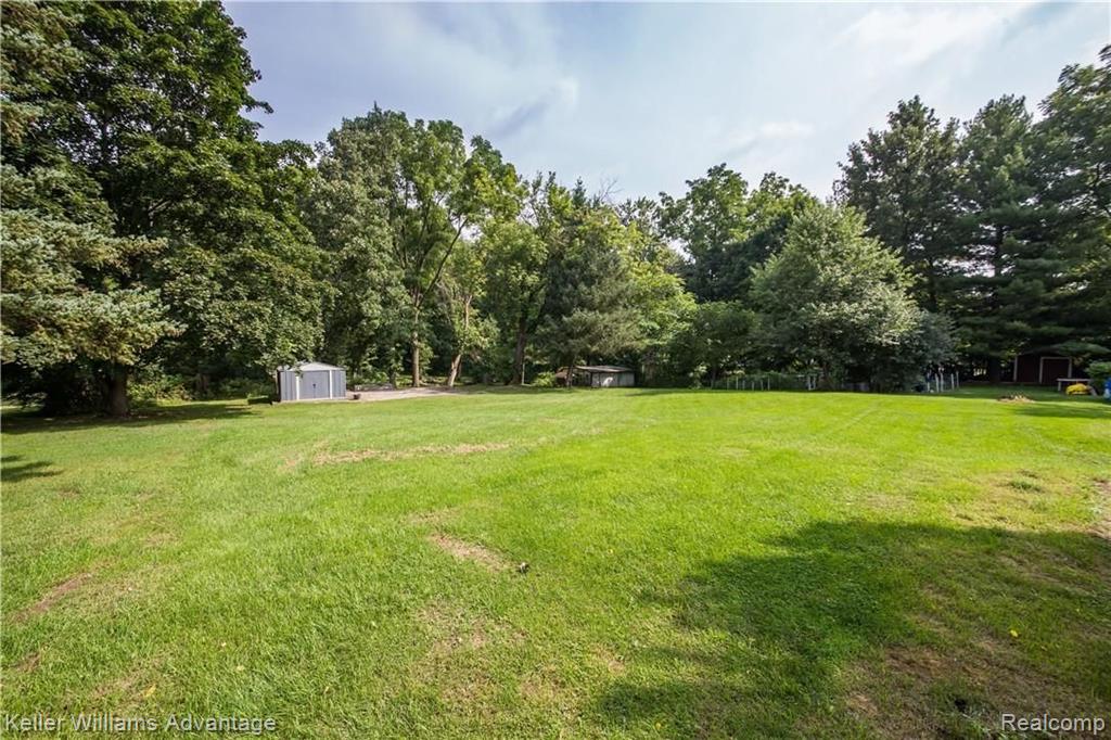 48222 Joy Road Plymouth, MI 48170 - Photo 41 of 43