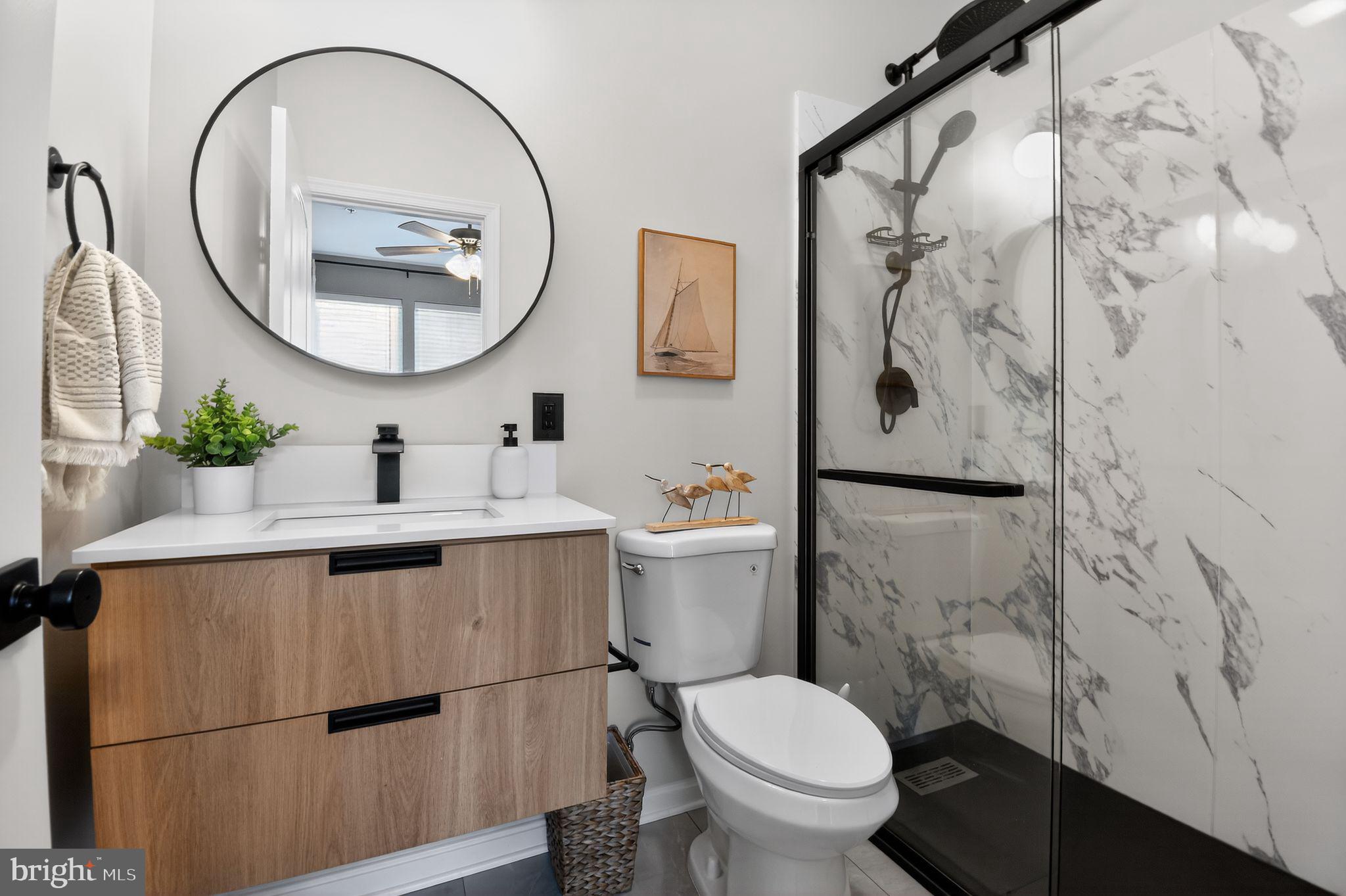 322 Bright Light Court Edgewater, MD 21037 - Photo 6 of 36 Entry level Full Bathroom.