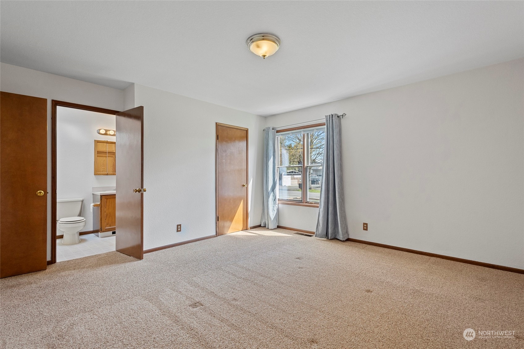 11010 Peter Anderson Road Burlington, WA 98233 - Photo 13 of 32 Gallery Image 13