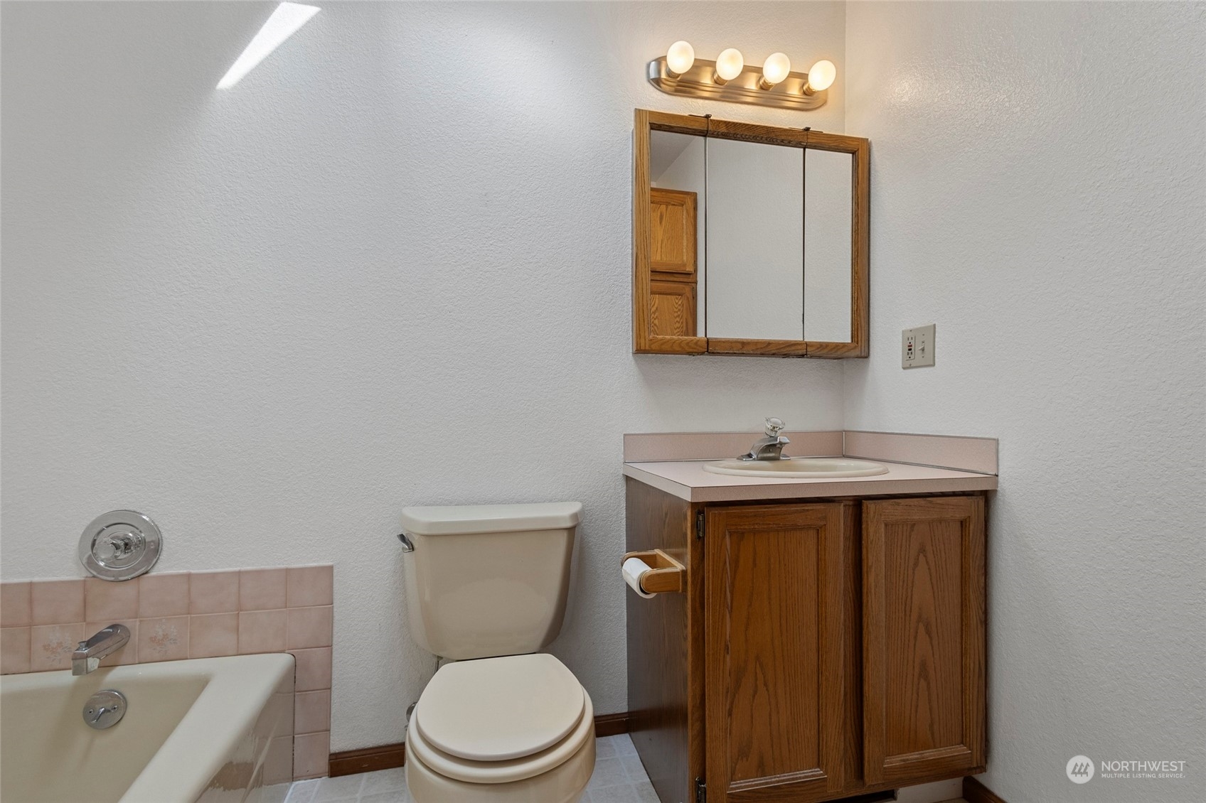 11010 Peter Anderson Road Burlington, WA 98233 - Photo 14 of 32 Gallery Image 14